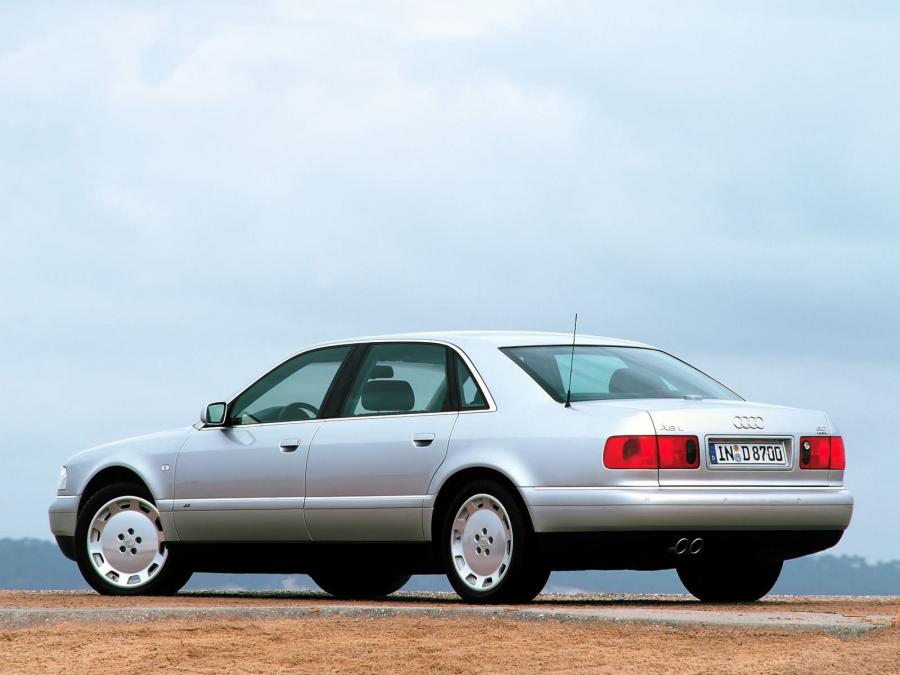  Audi A8 L 6.0 Quattro (D2) 2001 года  (фото 23 из 27)